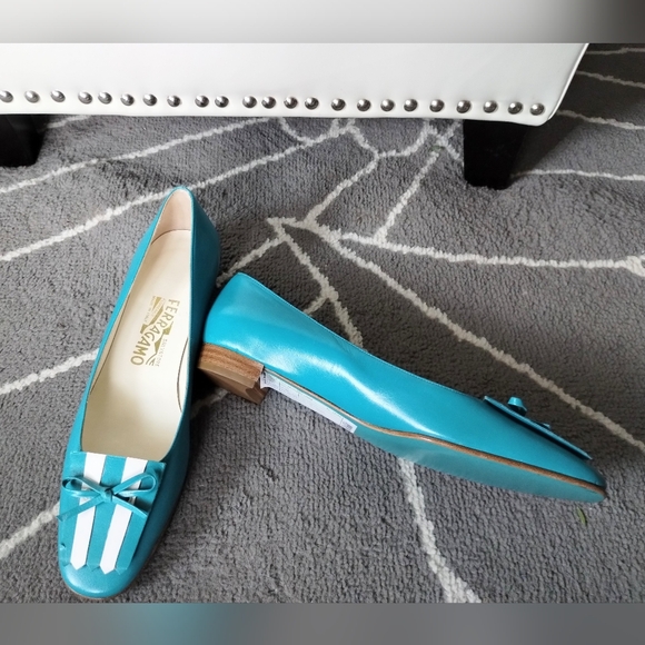 RARE!!! Salvatore Ferragamo Turqouise loafer NWOB - Picture 3 of 16